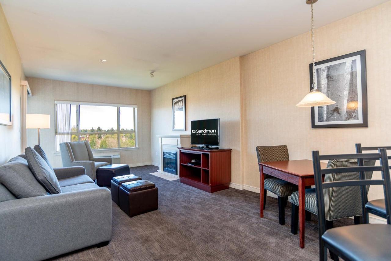 Sandman Suites Surrey - Guildford Экстерьер фото