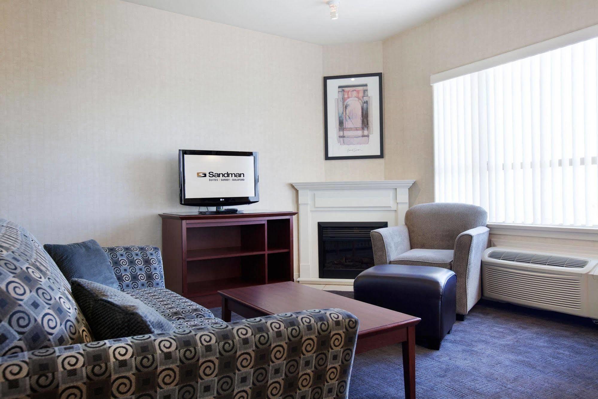 Sandman Suites Surrey - Guildford Экстерьер фото